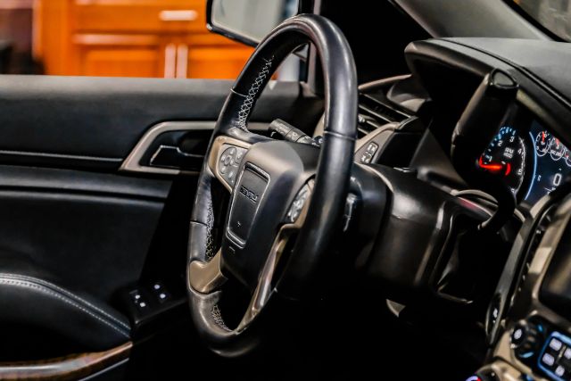 2019 Gmc Yukon Xl Denali Sport Utility 4d - Image 17
