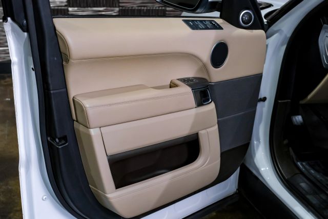 2016 Land Rover Range Rover Sport Se Sport Utility 4d - Image 37