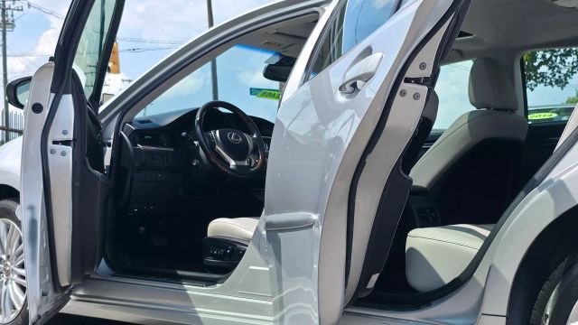2013 Lexus Es - Image 6