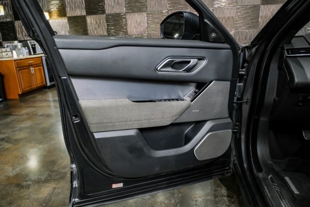 2018 Land Rover Range Rover Velar R-dynamic Hse Sport Utility 4d - Image 32