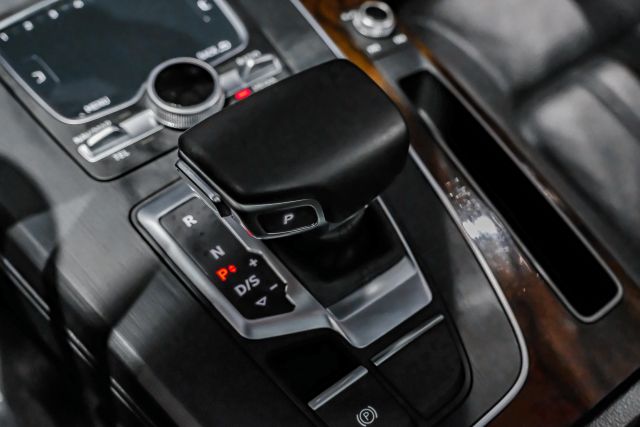2018 Audi Q5 Premium Plus Sport Utility 4d - Image 25