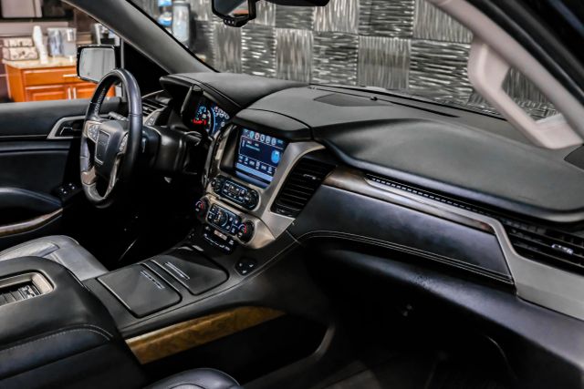 2019 Gmc Yukon Xl Denali Sport Utility 4d - Image 15
