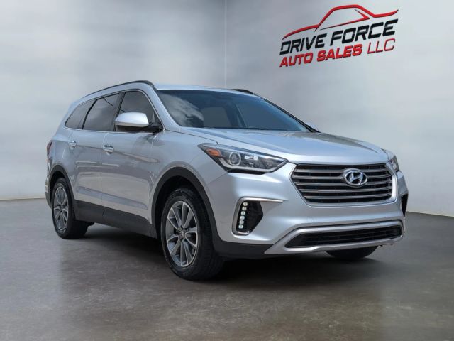 2017 Hyundai Santa Fe - Image 7