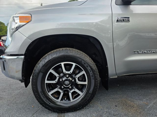 2017 Toyota Tundra Crewmax - Image 14