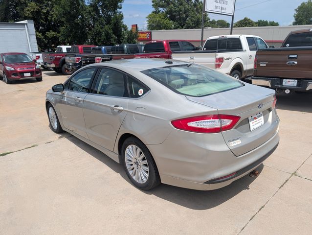 2015 Ford Fusion Se Hybrid Sedan 4d - Image 3