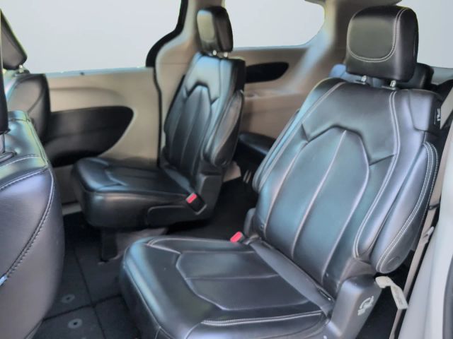 2023 Chrysler Pacifica - Image 13