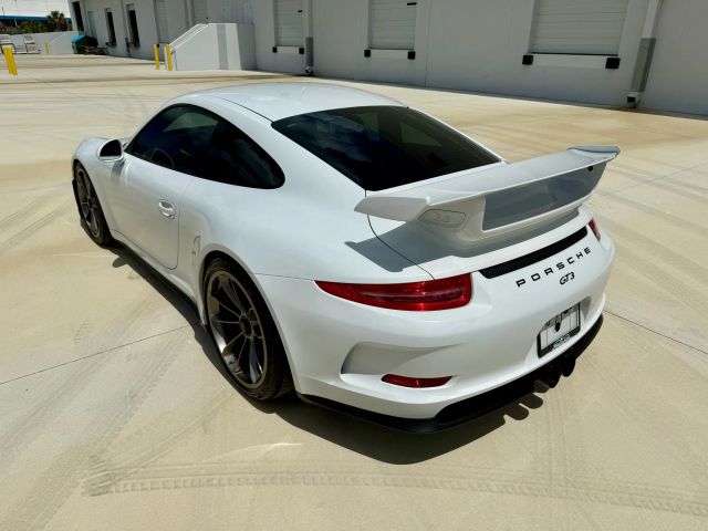 2015 Porsche 911 - Image 28