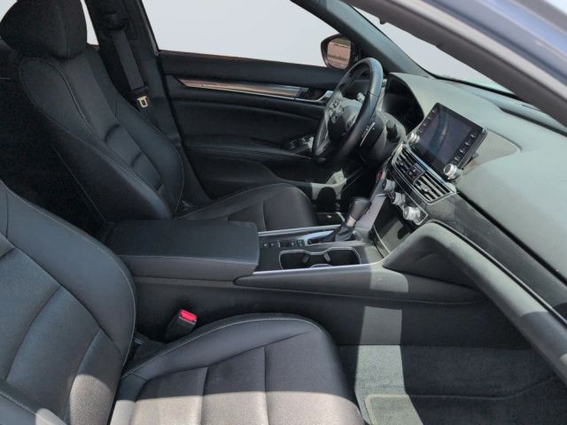 2022 Honda Accord - Image 15