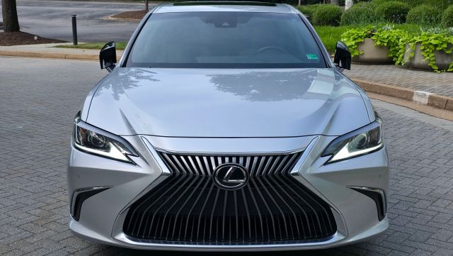 2020 Lexus Es - Image 3