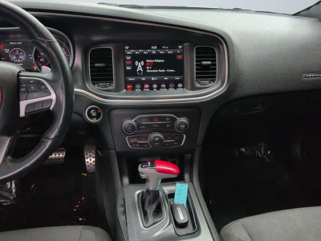 2018 Dodge Charger - Image 11
