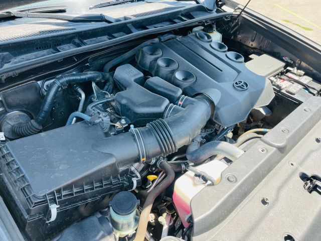 2016 Toyota 4runner - Image 12