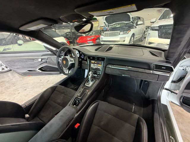 2015 Porsche 911 - Image 106