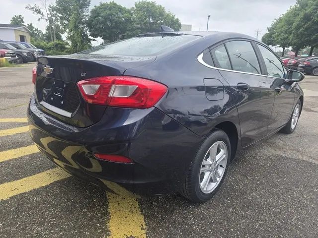 2016 Chevrolet Cruze - Image 4