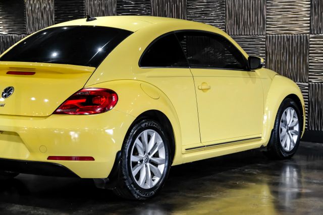 2014 Volkswagen Beetle Tdi Hatchback 2d - Image 13