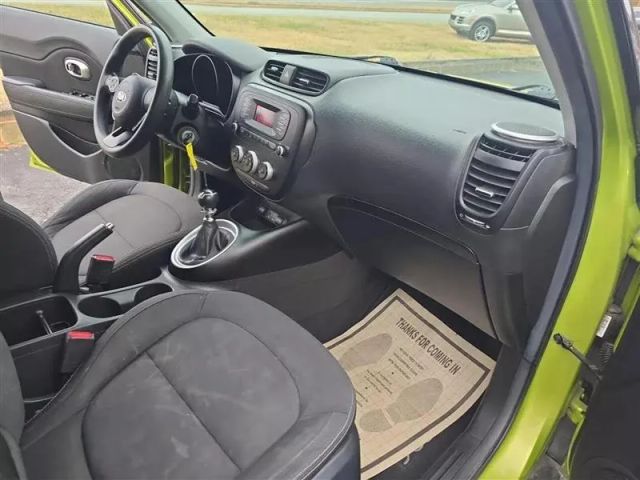 2015 Kia Soul - Image 14