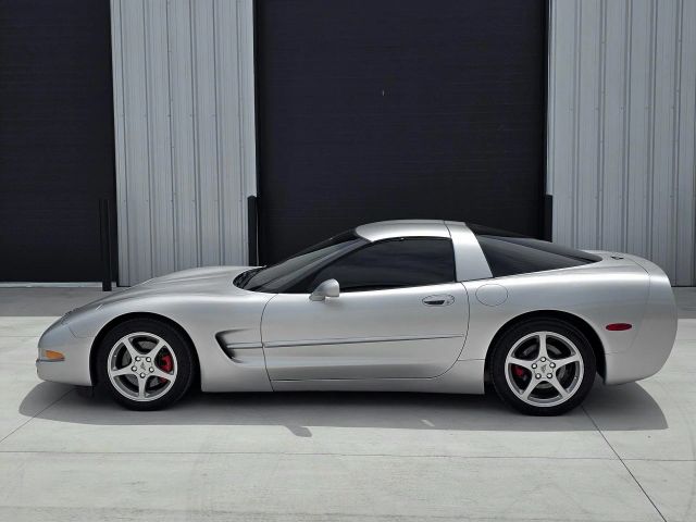 2001 Chevrolet Corvette - Image 2