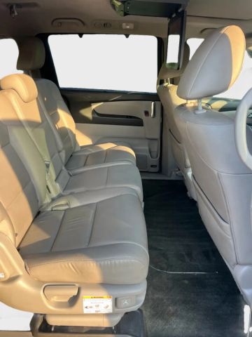 2015 Honda Odyssey - Image 12