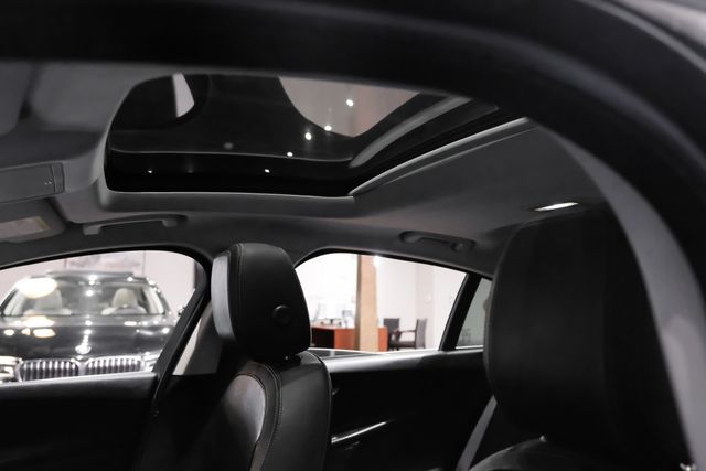 2017 Jaguar Xe Xe 20d Prestige Sedan 4d - Image 5