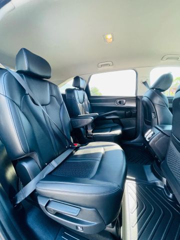 2023 Kia Sorento Hybrid - Image 29