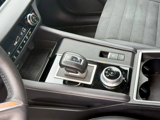2023 Mitsubishi Outlander - Image 26