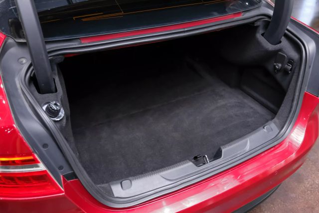 2017 Jaguar Xe Xe 20d Prestige Sedan 4d - Image 44