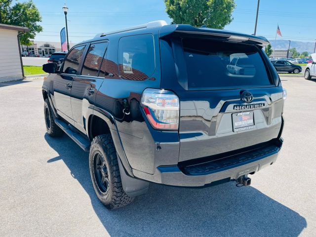 2017 Toyota 4runner - Image 9