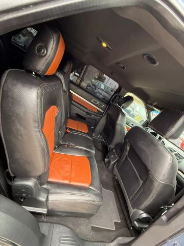 2019 Ford Explorer - Image 18