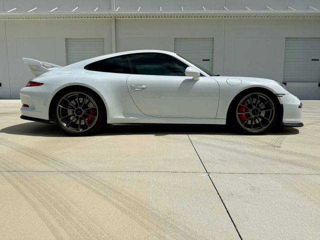 2015 Porsche 911 - Image 6