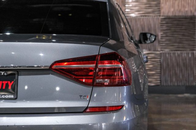 2017 Volkswagen Passat 1.8t Se Sedan 4d - Image 47