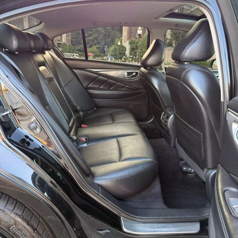 2016 Infiniti Q50 3.0t Premium Sedan 4d - Image 31