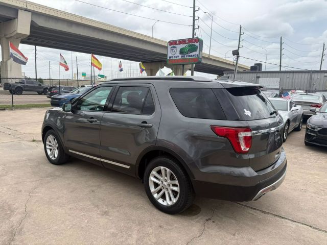 2017 Ford Explorer - Image 8