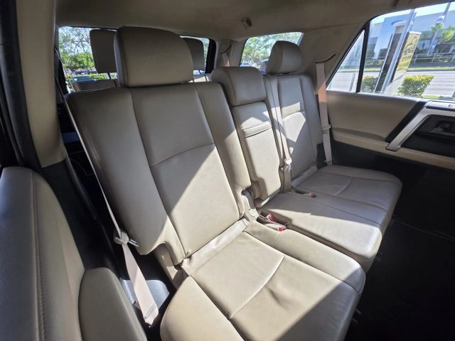 2013 Toyota 4runner - Image 18