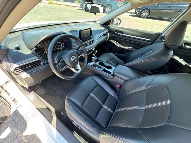 2023 Nissan Altima - Image 12