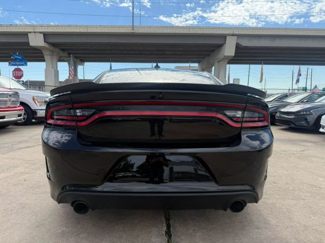 2017 Dodge Charger - Image 10