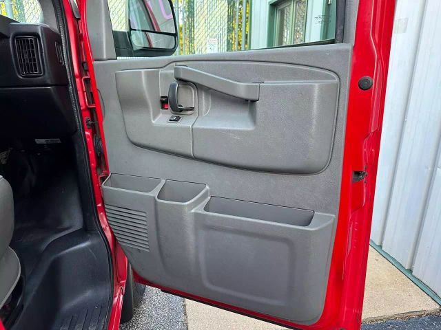 2017 Chevrolet Express 2500 Cargo - Image 14