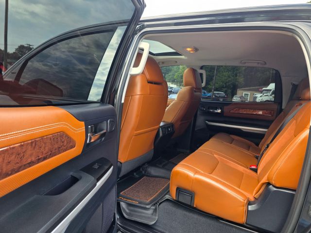 2016 Toyota Tundra Crewmax - Image 13