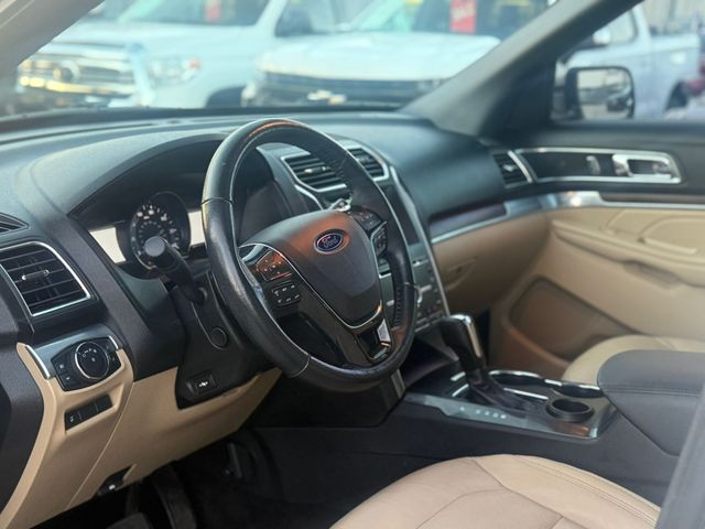 2019 Ford Explorer - Image 13