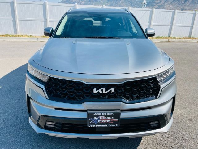 2023 Kia Sorento Hybrid - Image 4
