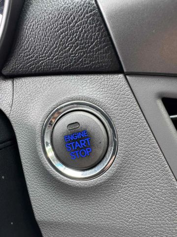 2011 Hyundai Elantra - Image 15