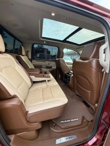 2022 Ram 1500 Crew Cab - Image 17