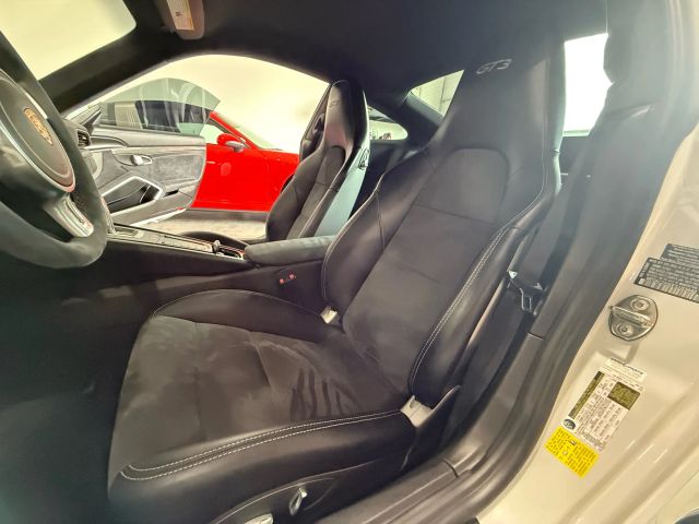 2015 Porsche 911 - Image 75