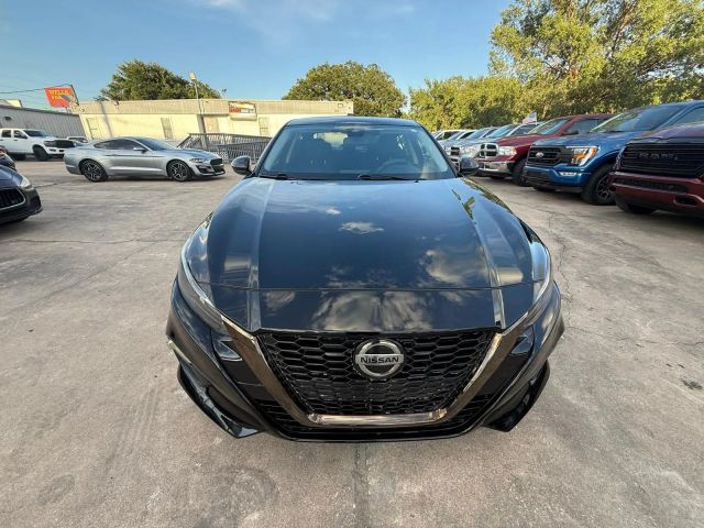 2022 Nissan Altima - Image 6
