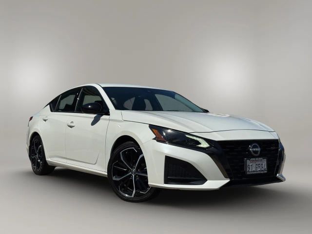 2023 Nissan Altima - Image 1