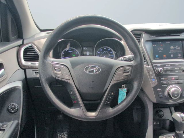 2017 Hyundai Santa Fe - Image 12