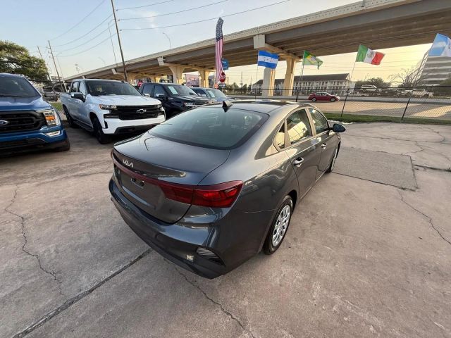 2024 Kia Forte - Image 11