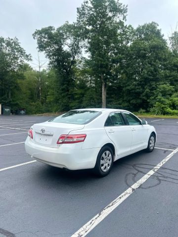 2010 Toyota Camry Le Sedan 4d - Image 5
