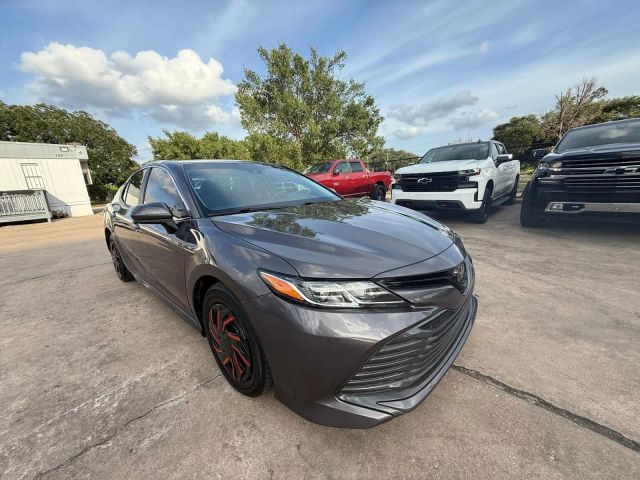 2018 Toyota Camry - Image 3