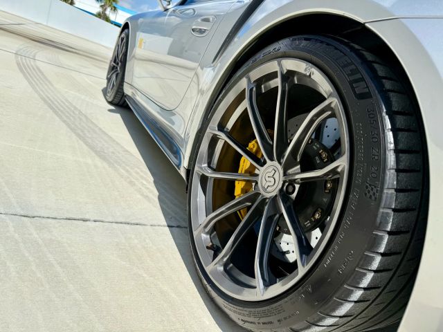 2014 Porsche 911 - Image 31