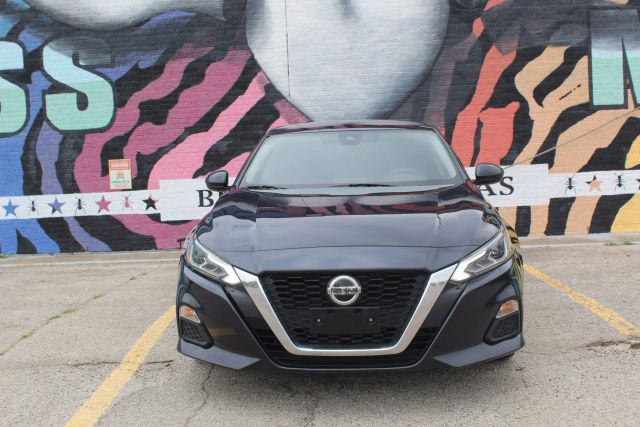 2022 Nissan Altima - Image 14