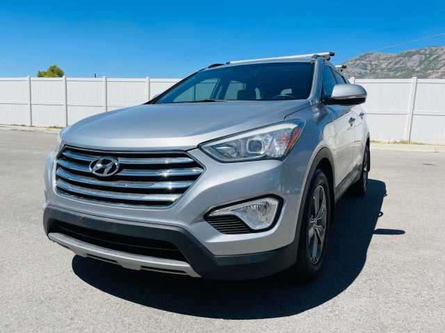 2014 Hyundai Santa Fe - Image 2